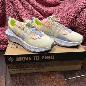 Nike tennis shoes